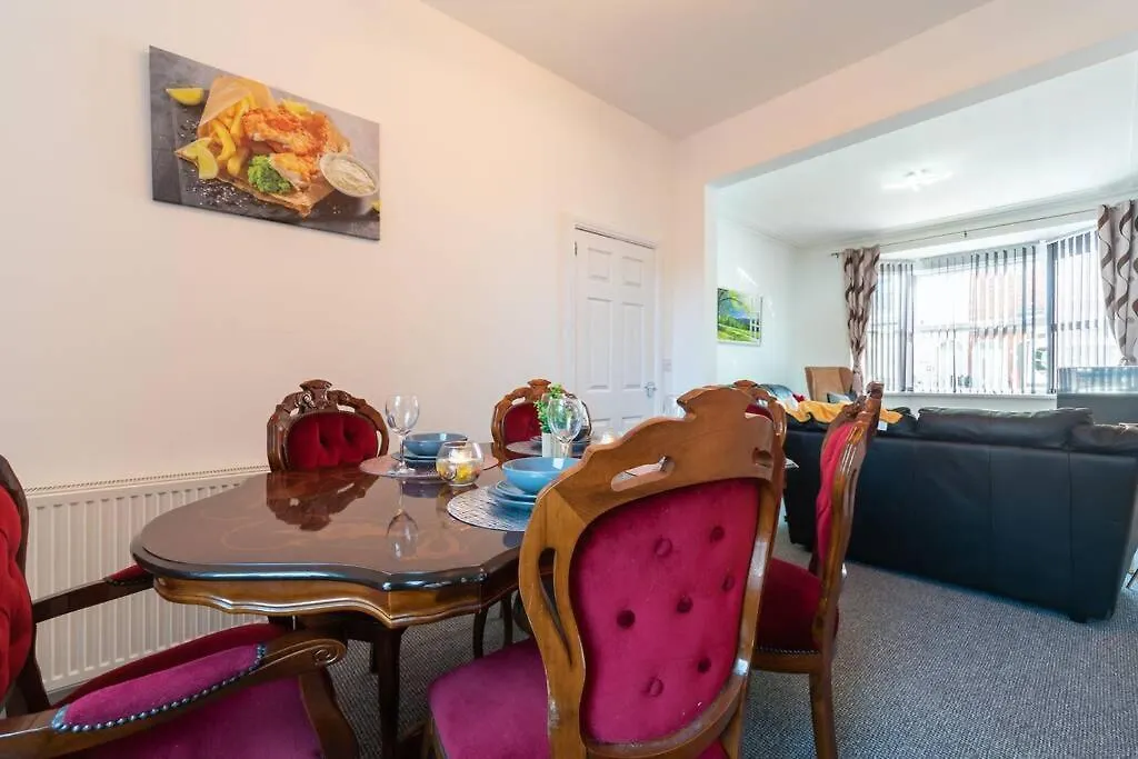 Wgcdde Large 3 Bedroom House - Close To Mkm Stadium & A63 - Garden Kingston upon Hull 0*,  Egyesült Királyság
